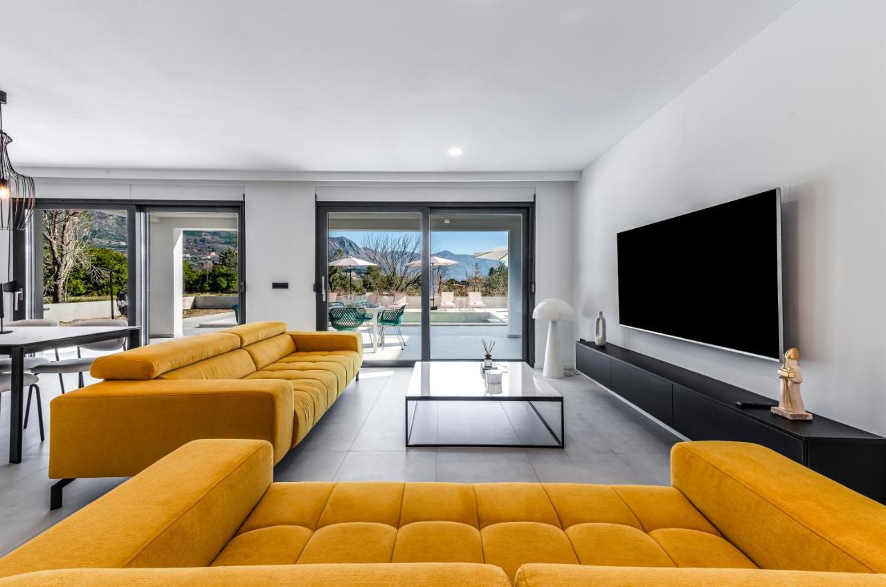 Villa Invigo - Brand New Private Pool Villa Млини Экстерьер фото