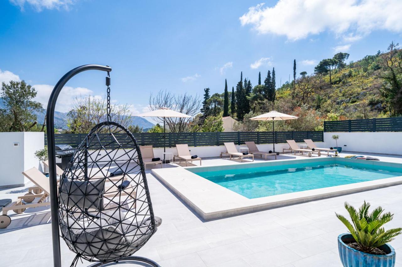 Villa Invigo - Brand New Private Pool Villa Млини Экстерьер фото
