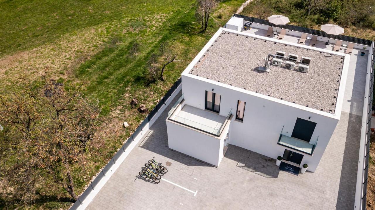 Villa Invigo - Brand New Private Pool Villa Млини Экстерьер фото