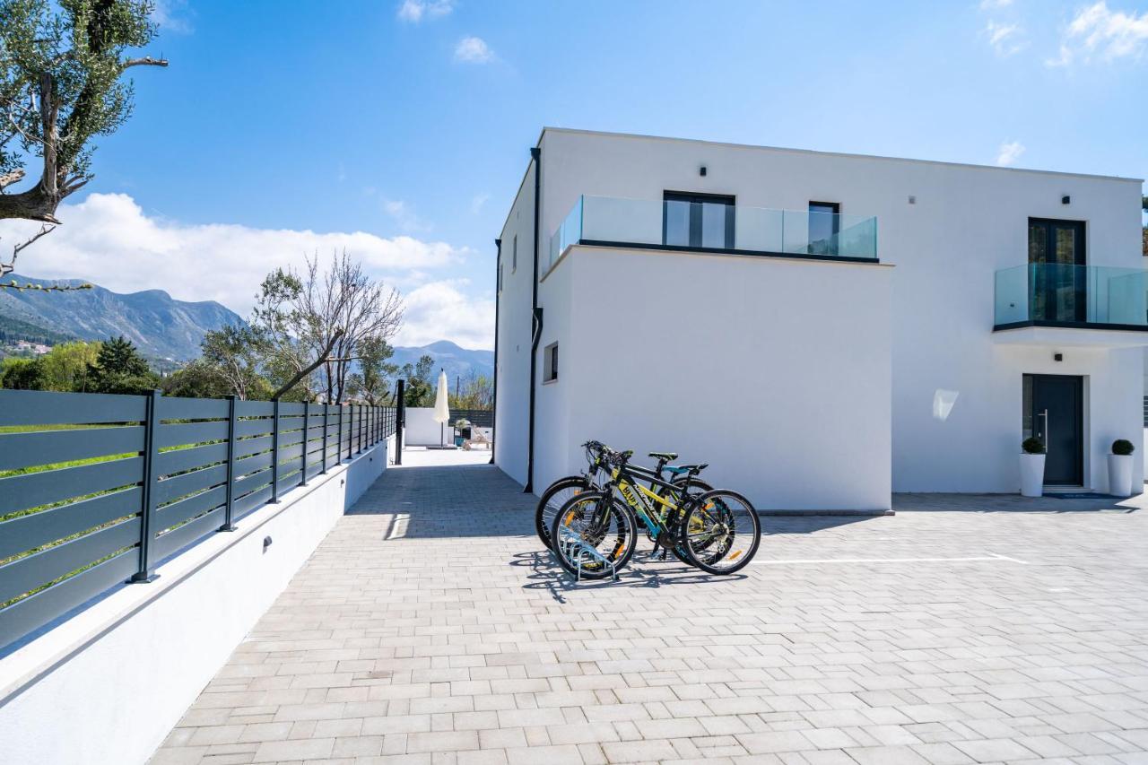 Villa Invigo - Brand New Private Pool Villa Млини Экстерьер фото